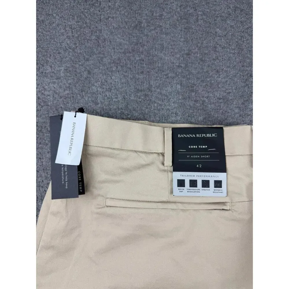 Banana Republic Core Temp Aiden Short Men's Khaki‎ Chino Shorts Size 42